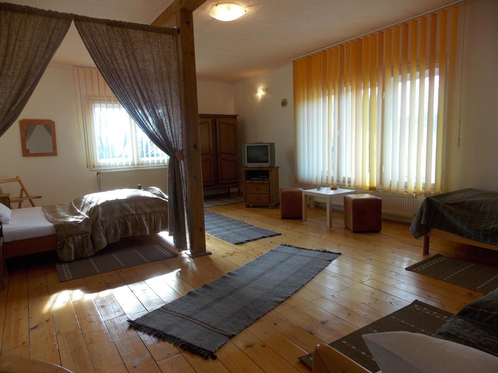 Casa Fortyogo Tîrgu Secuiesc Værelse billede